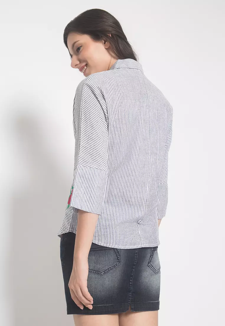 LGS - Slim Fit - Kemeja Wanita - Lengan Panjang - Motif Garis Dengan Gambar