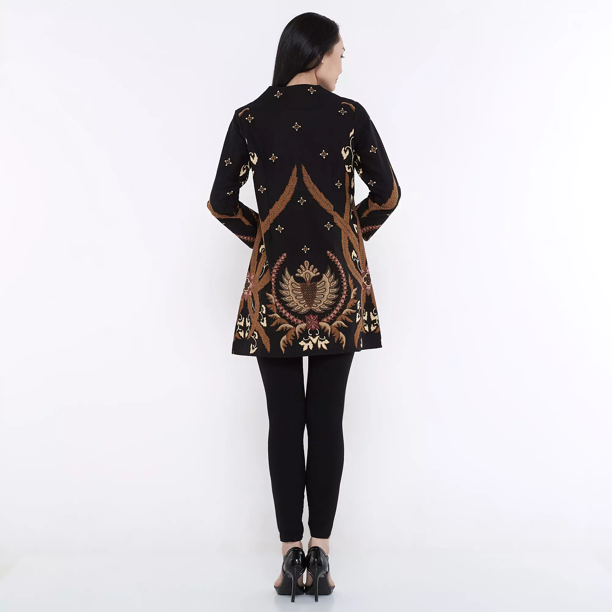 Tunik Batik Wanita Modern Tunik Kancing Lengan Panjang Warna Hitam Motif Tanduk Peksi