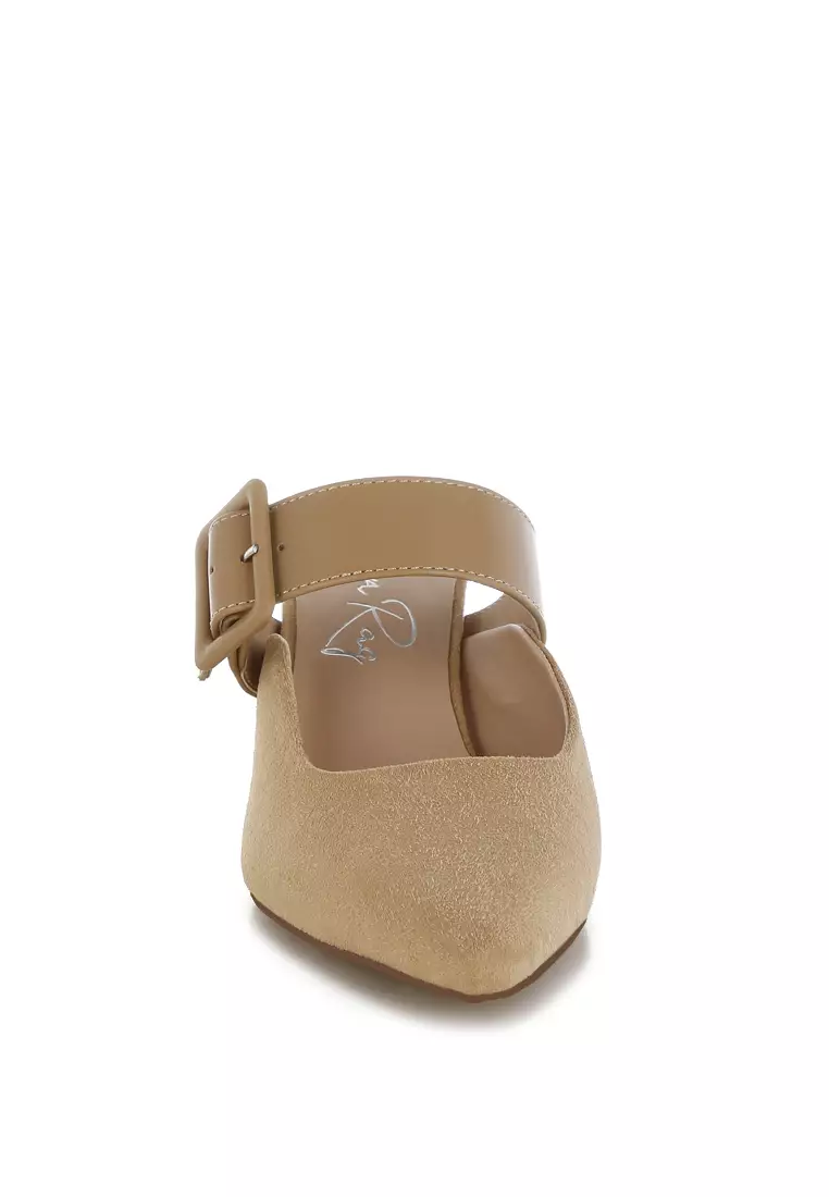 Sandal Slip-On Runcing Microfiber Warna Beige