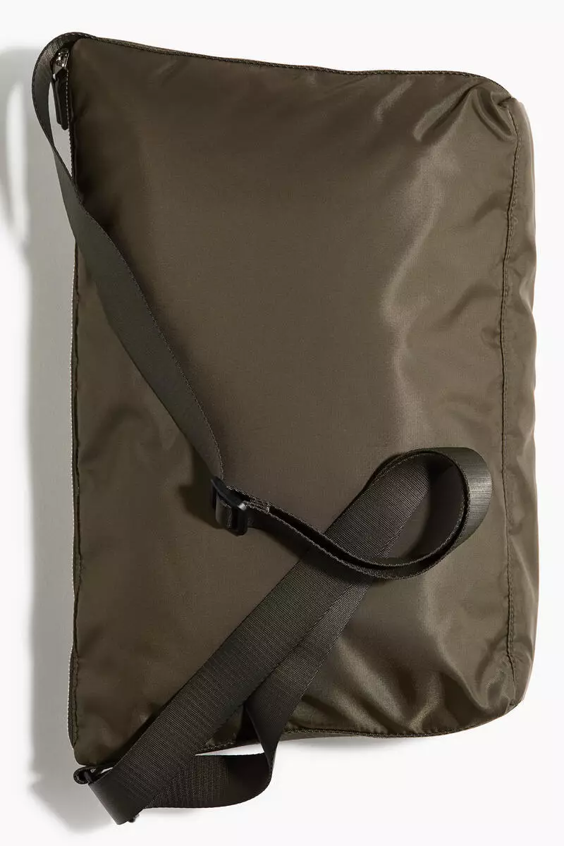 Padded crossbody bag