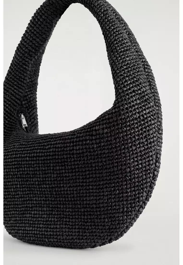 CURVED SHOULDER BAG - STRAW