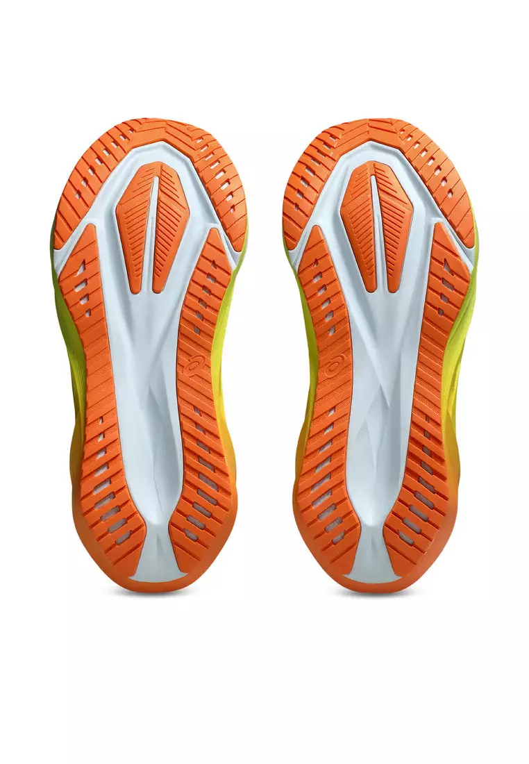 NOVABLAST 5 跑步鞋 1011C184-400