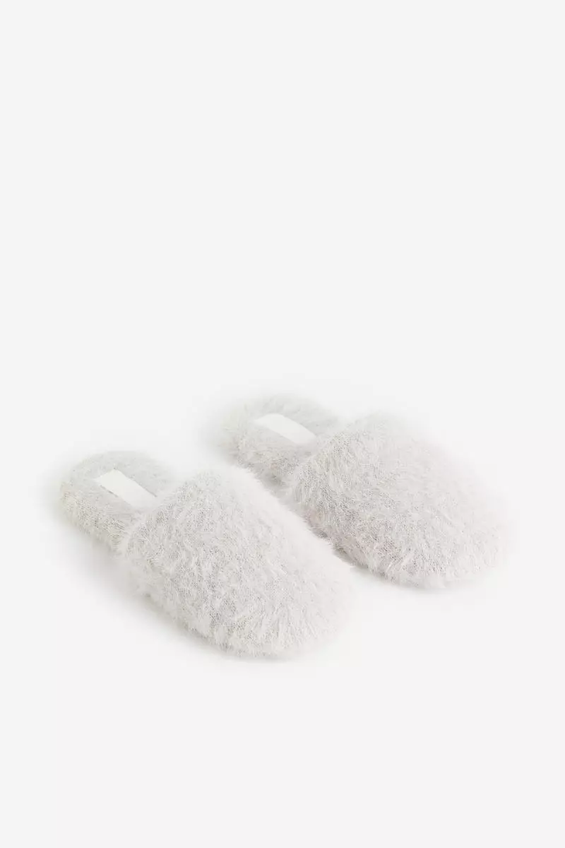 Fur slippers for discount home