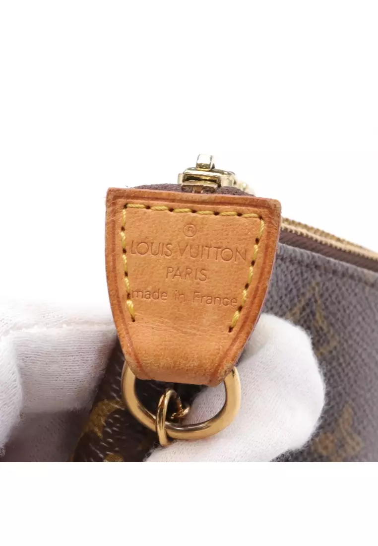 Louis Vuitton Monogram Vernis Pochette Mini Shoulder Bag in Cream