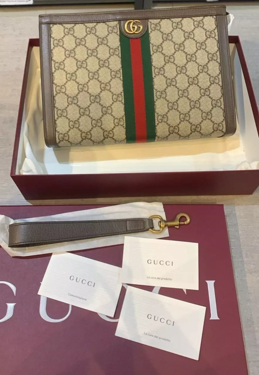 GUCCI Ophidia GG Supreme Pouch in Beige/Ebony Canvas with Detachable Wrist Strap 