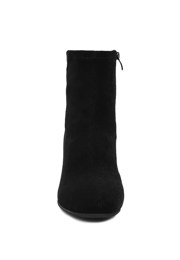 Sepatu bot hak blok berhias berlian imitasi berwarna hitam