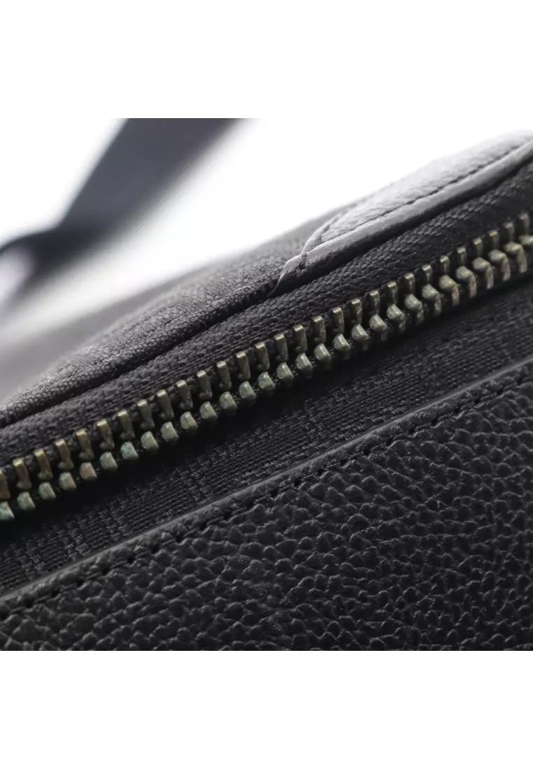 Pre-Loved Givenchy 4G logo Shoulder bag canvas leather black