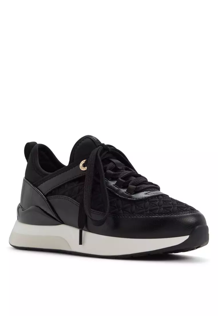 Quiltyn Sneakers