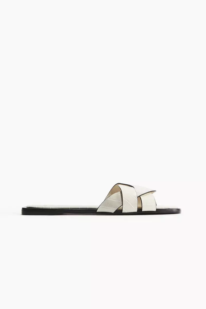 Discount on H&M  shoes - SKU: Braided sandals