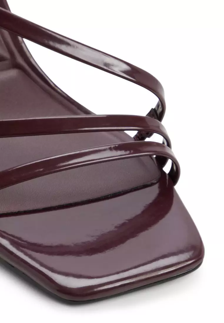 Atlanticus Heels