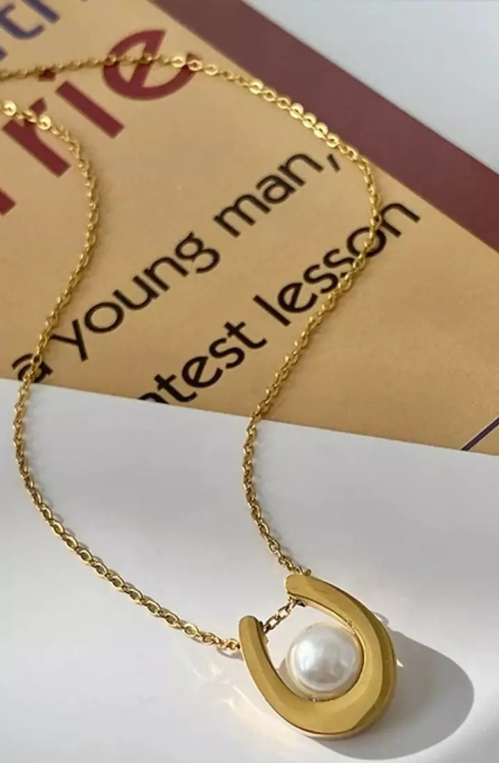 Unice Unique "U" Shape with Pearl Pendant Chain Necklace in Gold