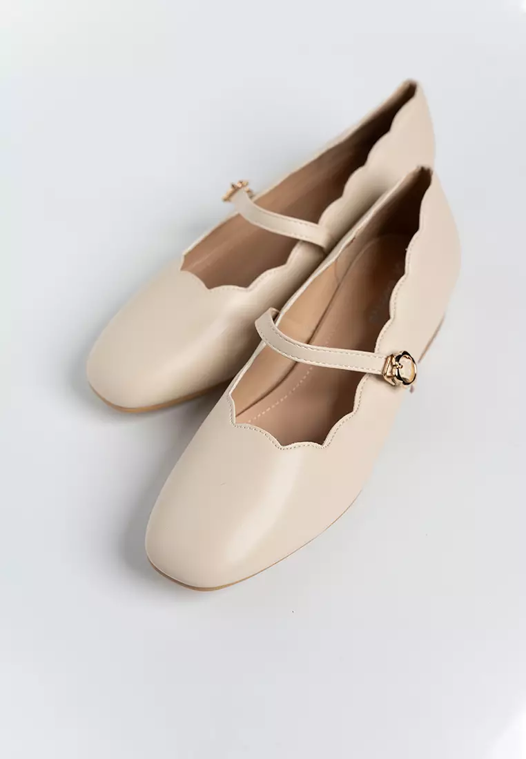Scallop Glossy Mary Jane