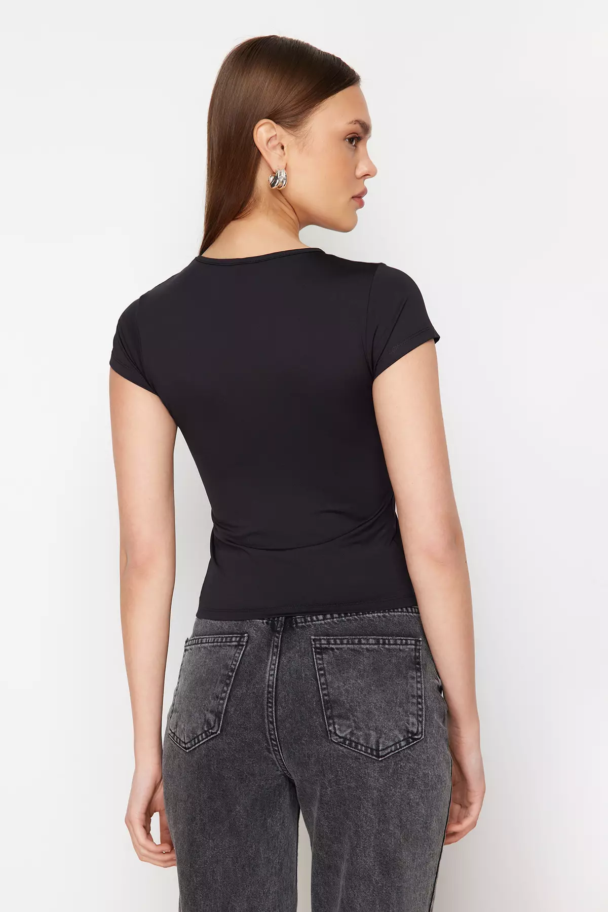Fitted Round Neck T-Shirt