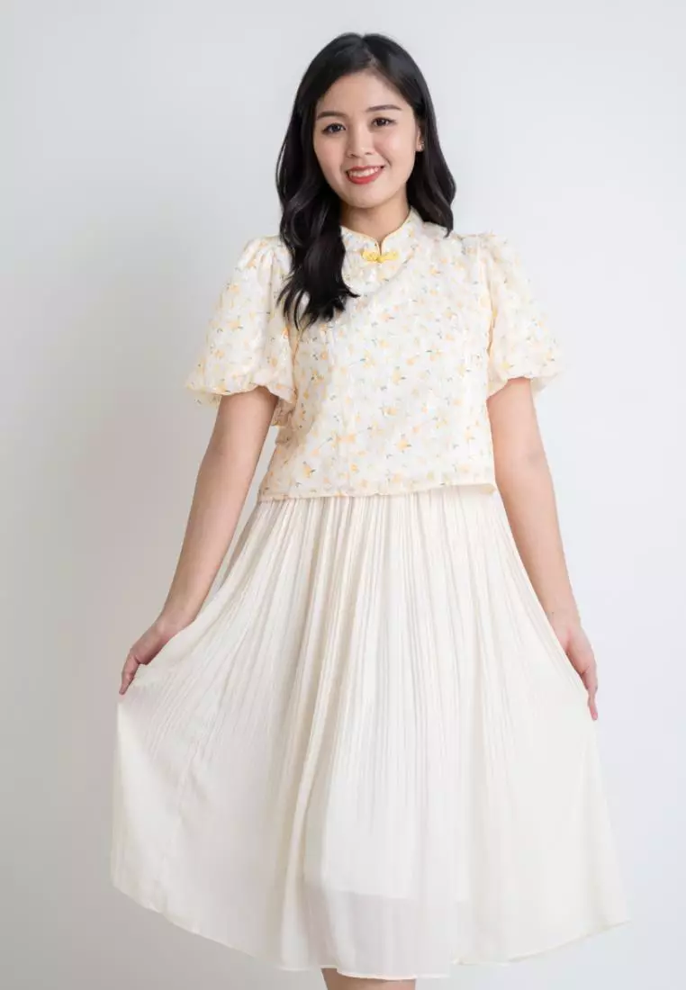 FLORAL EMBROIDERED ORIENTAL BLOUSE