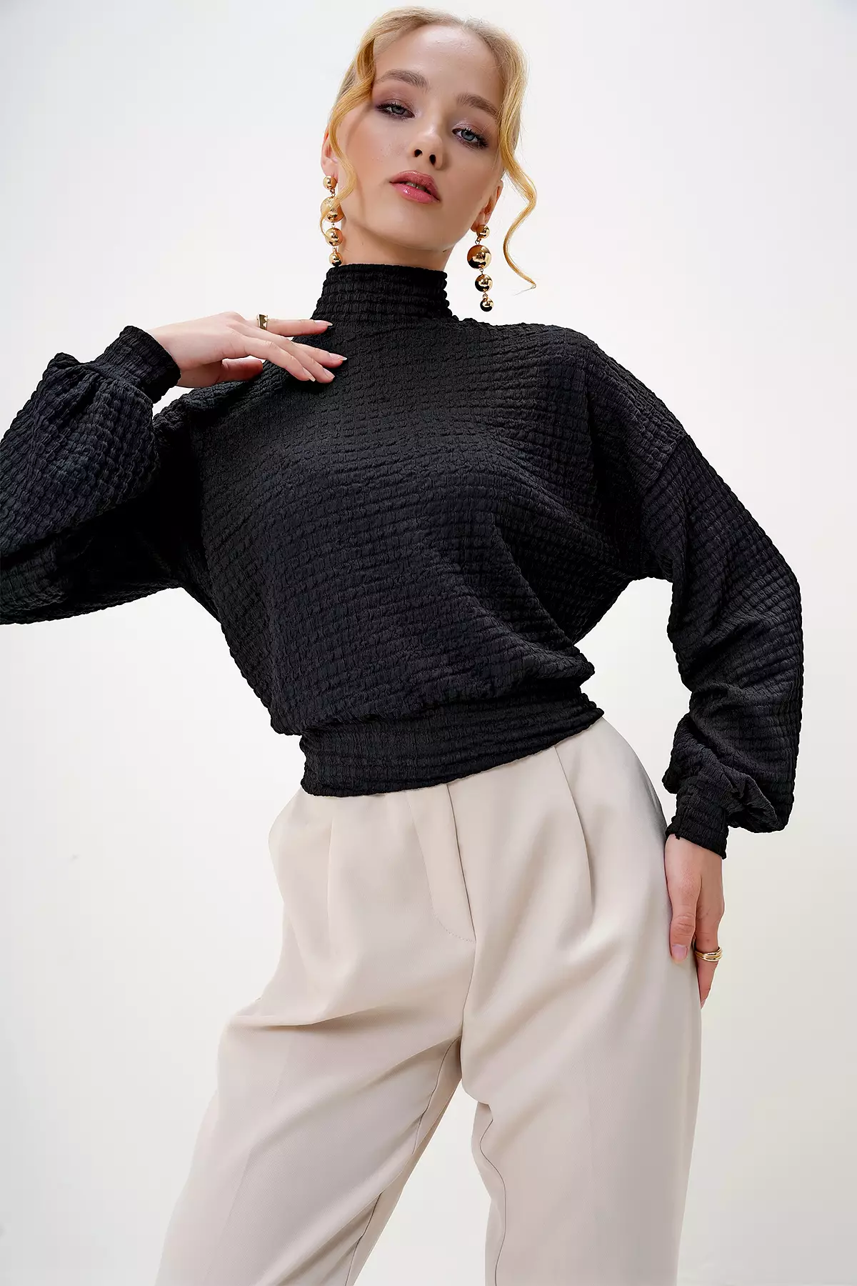 Women's Black Half Turtleneck Seersucker Fabric Crop Blouse Alc-X13124