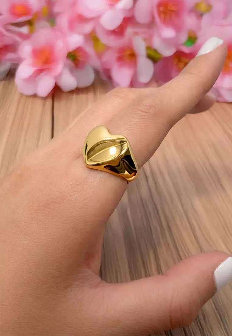 Heart's Desire Signet Gold Layered Ring in 16mm