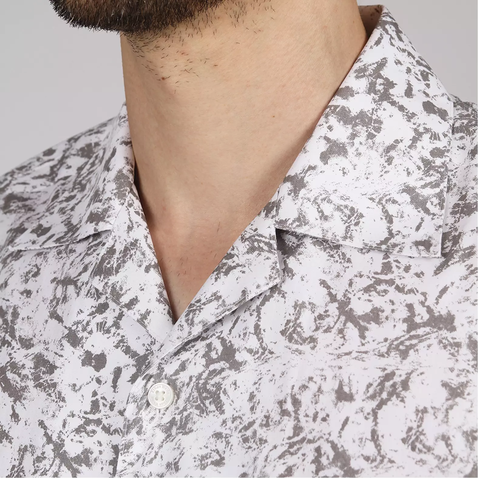 Kemeja Ethan White Lengan Pendek Hawaiian Moorea LY