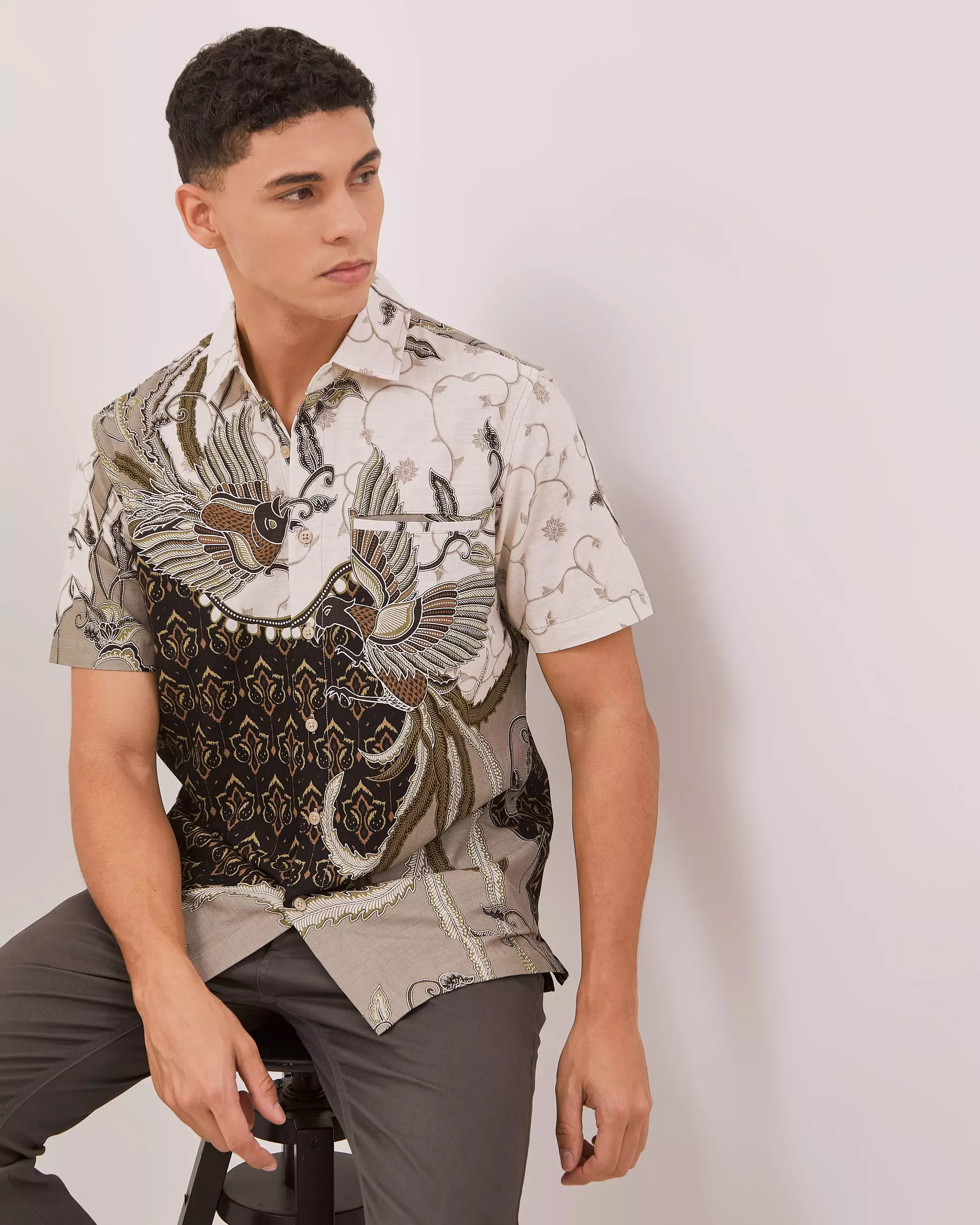 AMK Kemeja Batik Pria Lengan Pendek SHB Boelang Ss Olive