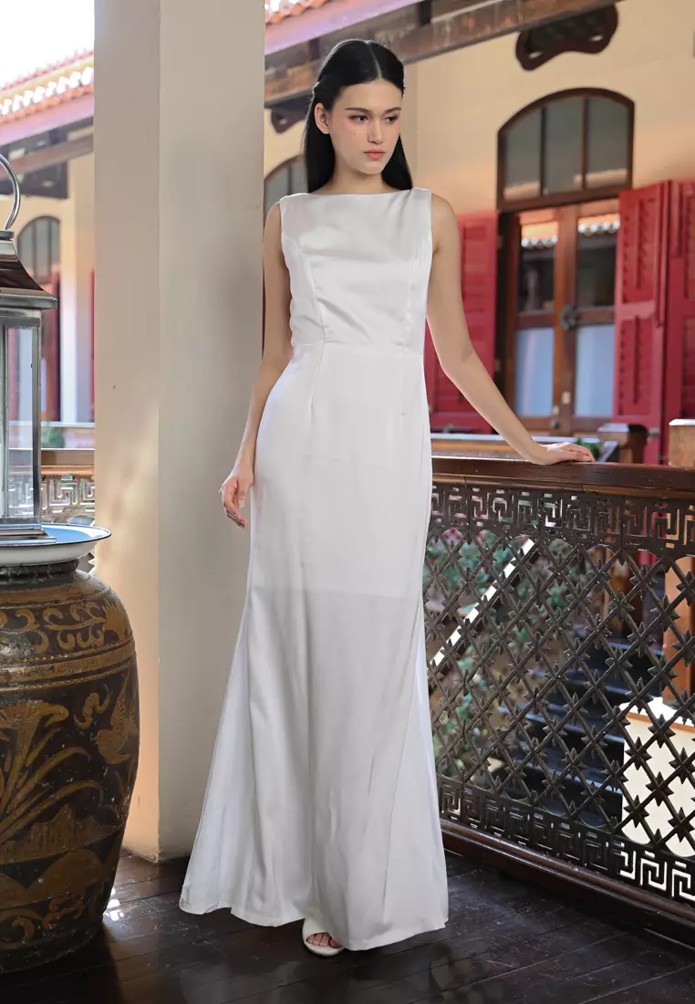 bebe white maxi dress bebe | Dresses | White Lace Bebe Maxi Dress