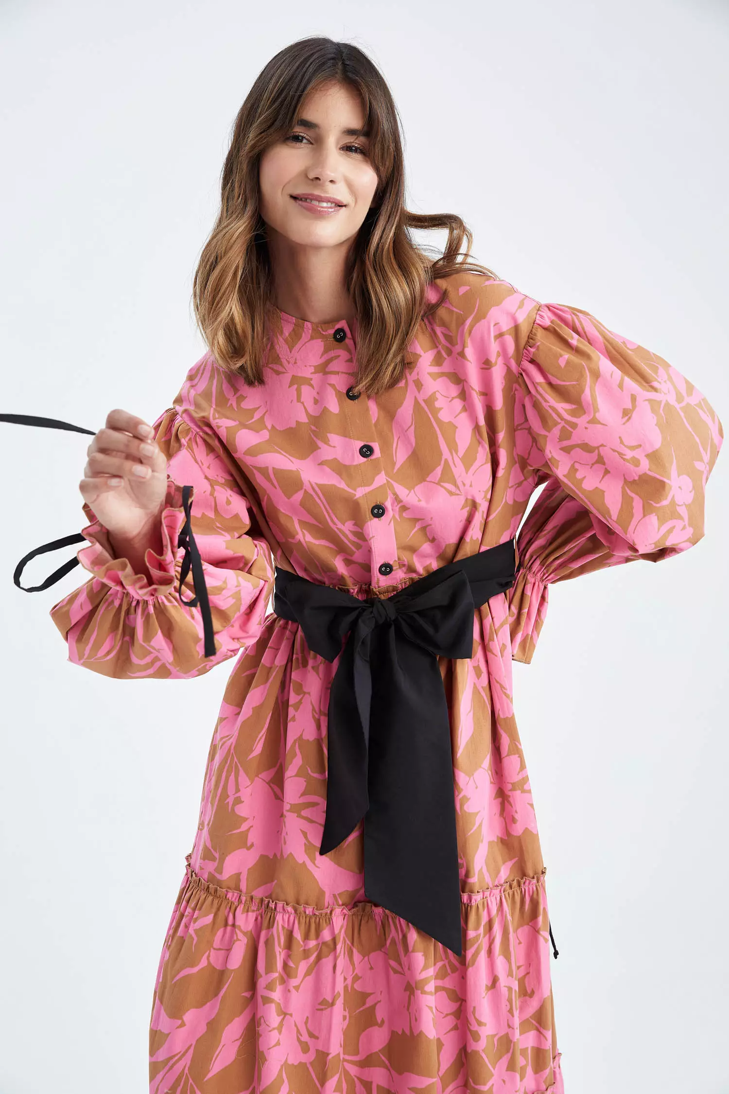 Full sleeve outlet floral dress