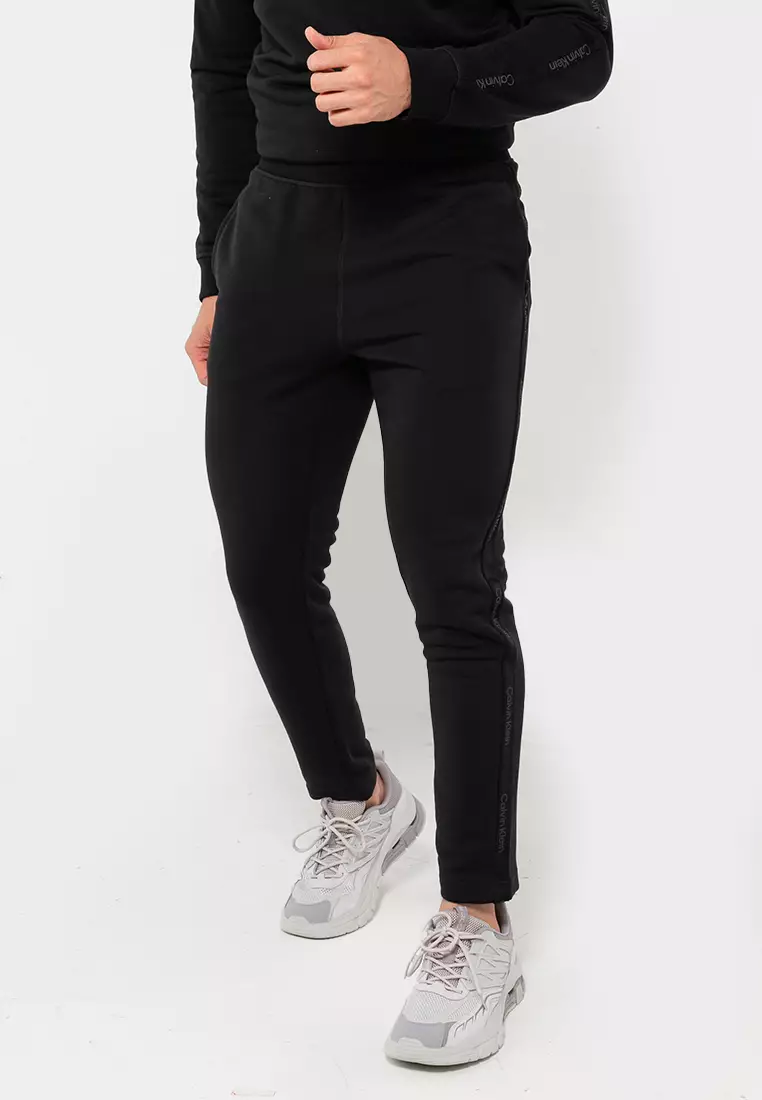 Calvin klein joggers outfit top