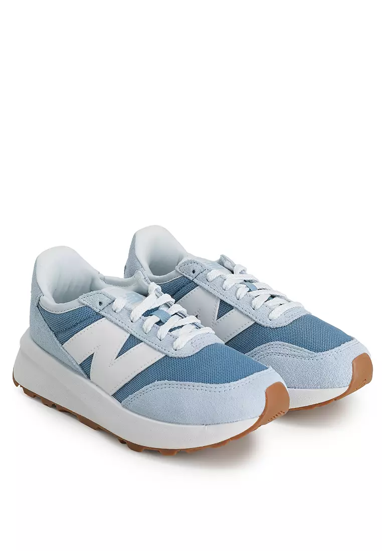 370 Classic Lifestyle Shoes