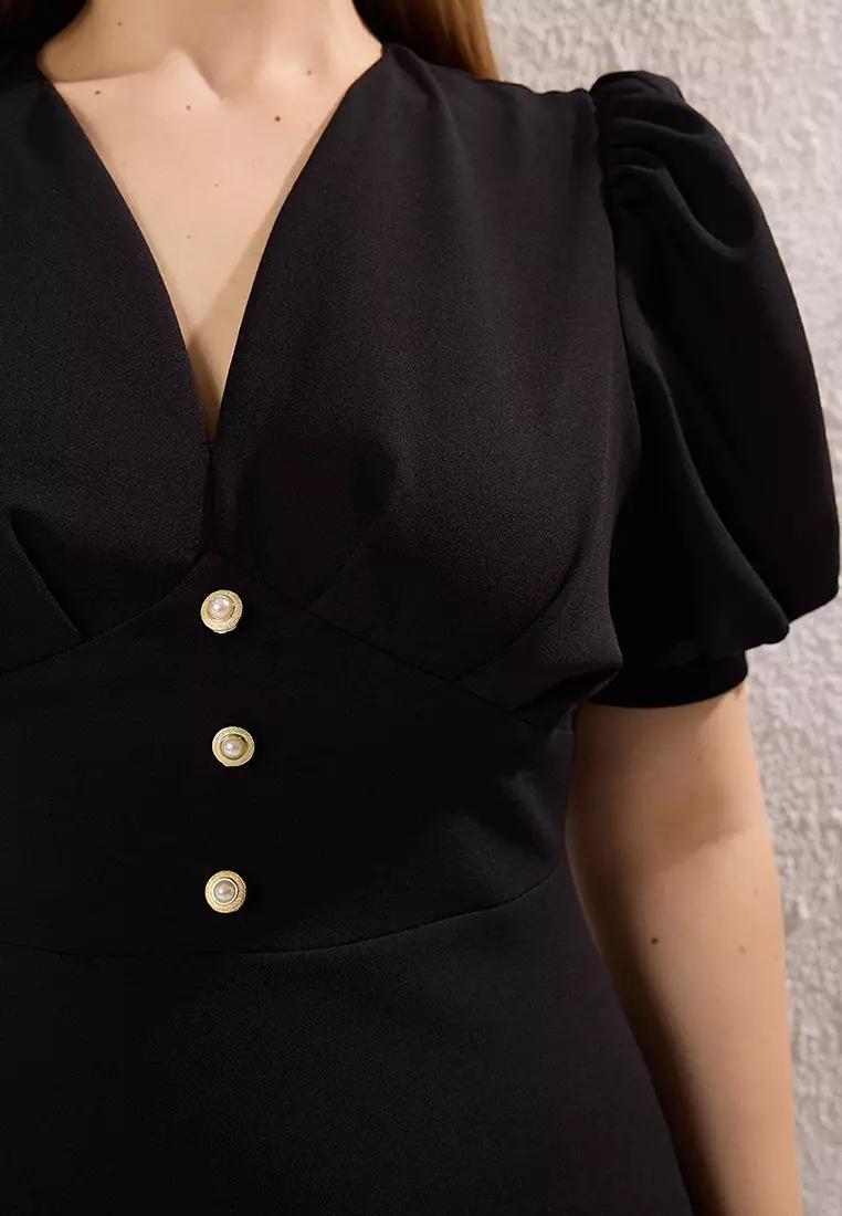 Black Finike Woven Plus Size Dress