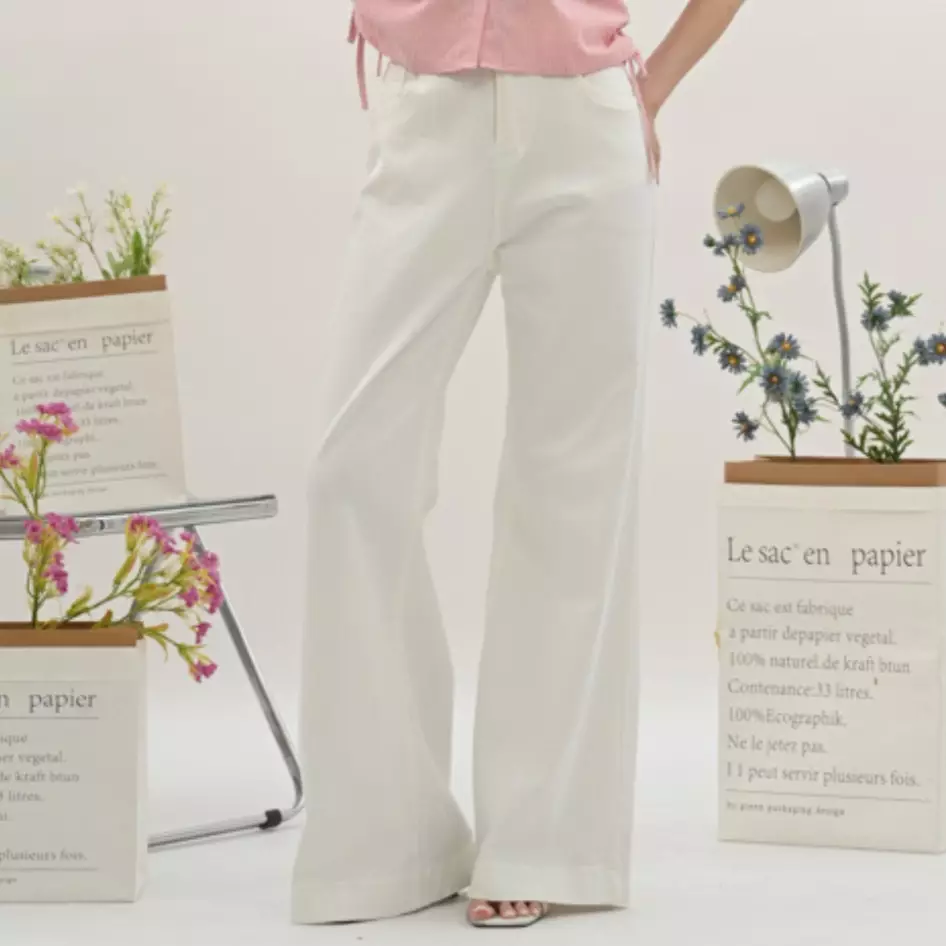 Hayden Flare Jeans in White