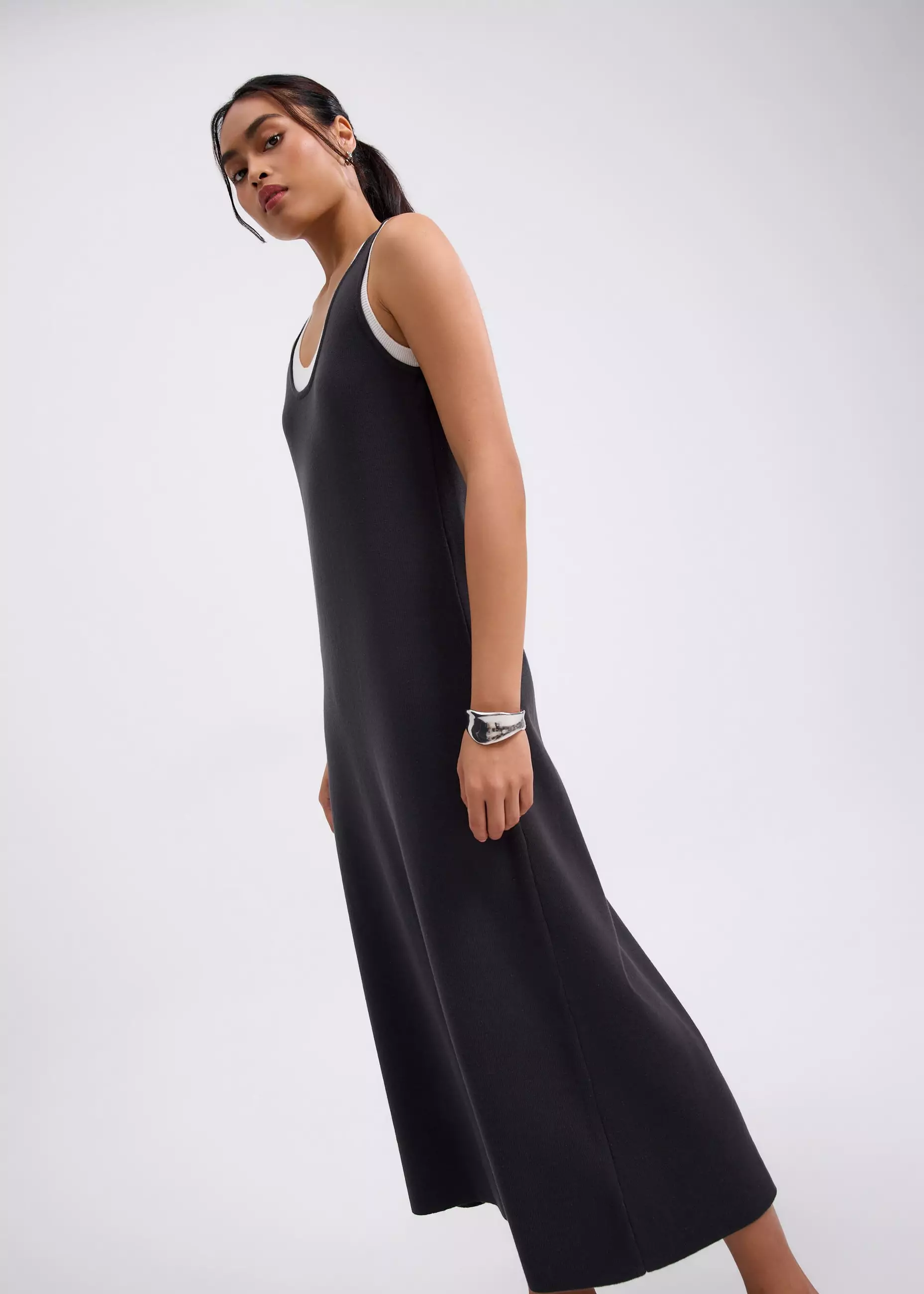 Dress Wanita - Layered Knit Scoop Neck A-line Midaxi Dress