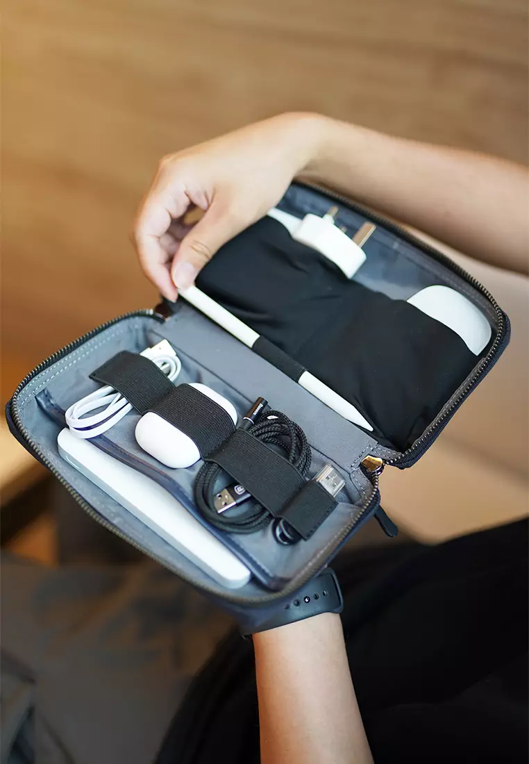 Nexus Tech Organizer Black