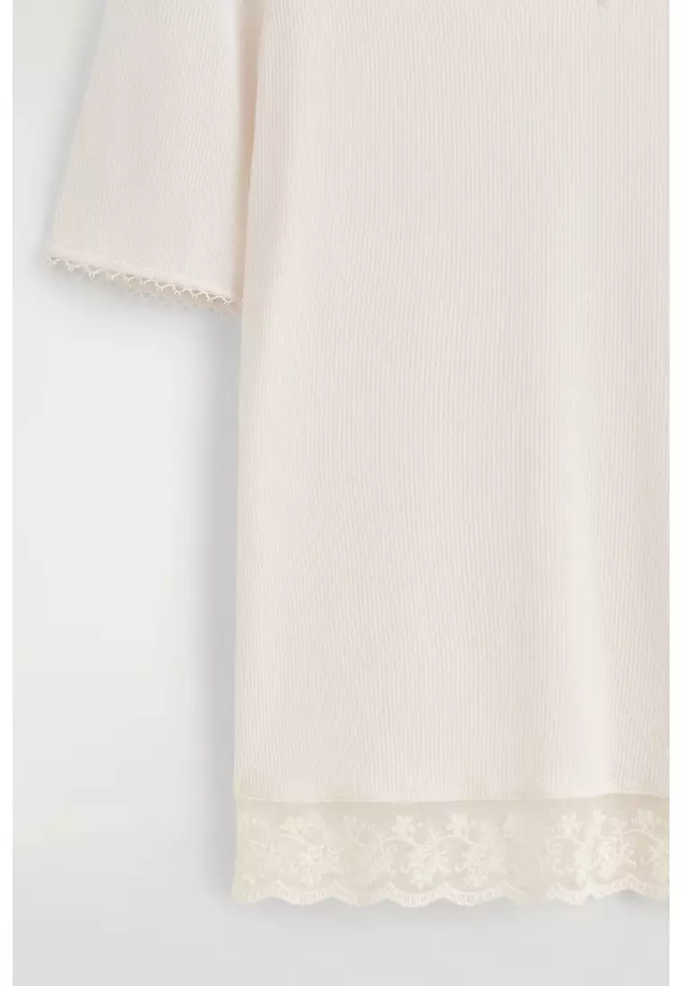 LACE-TRIMMED RIBBED V-NECK T-SHIRT