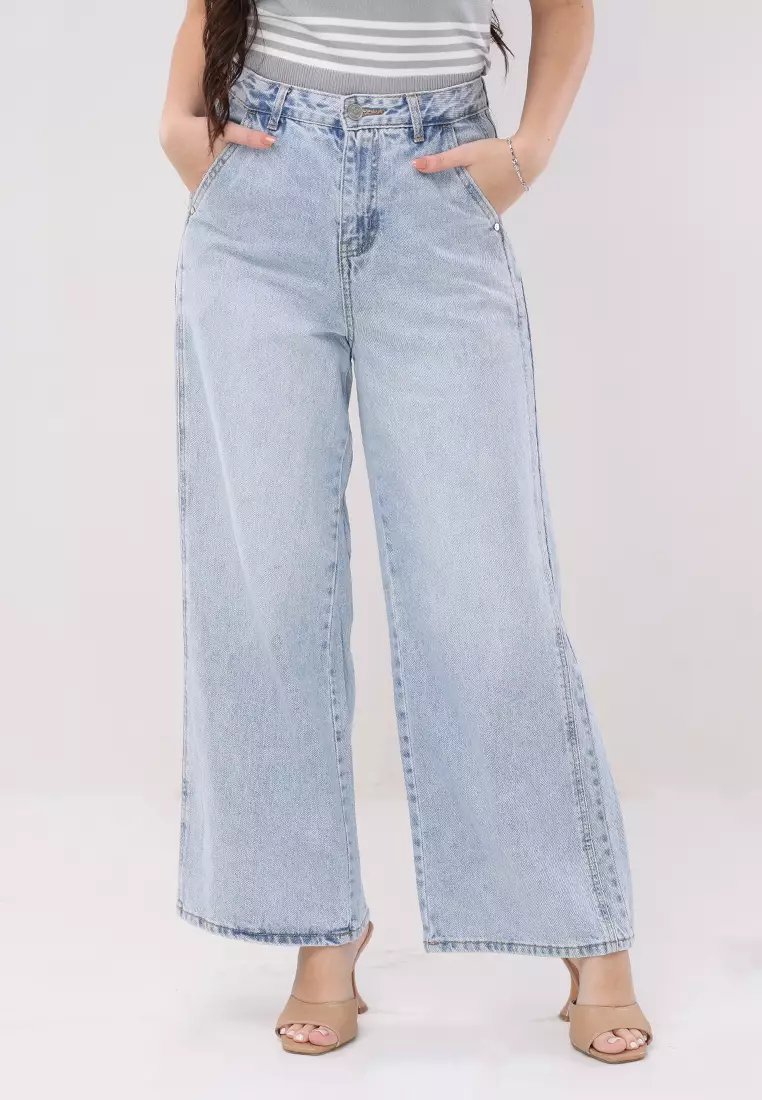Wide Leg Jeans