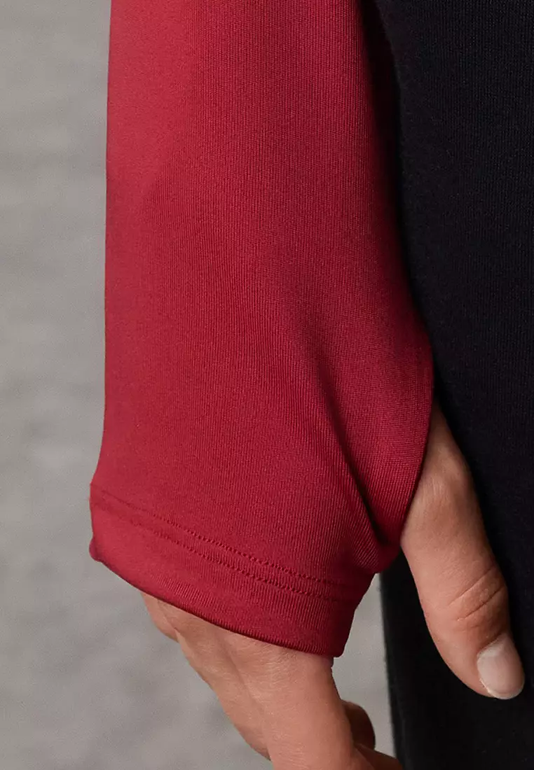 Burgundy Crop Window/Cut Out and Thumb Hole Detailed Knitted Sports Top/Blouse TWOAW22BZ0481