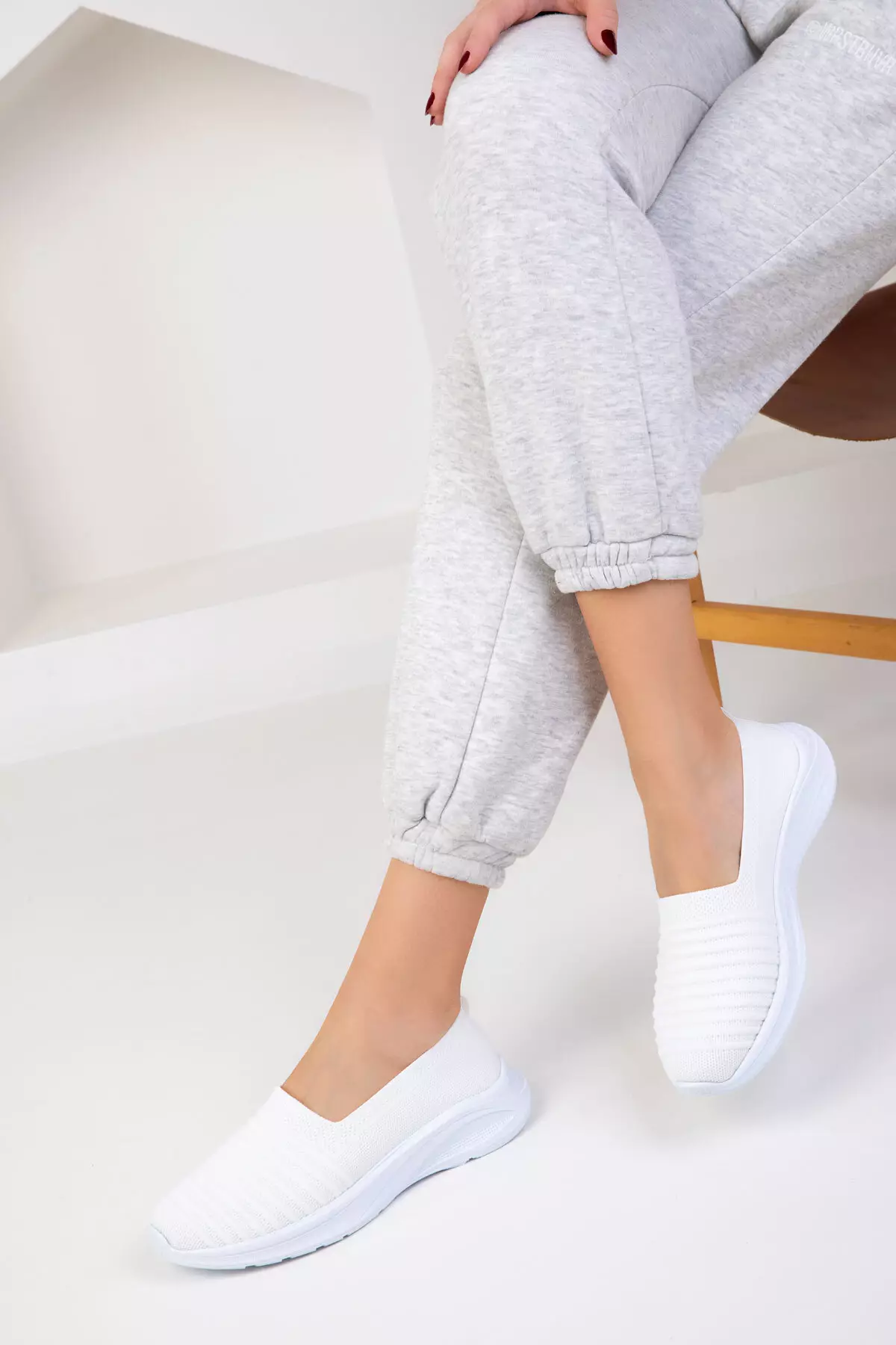 Zalora white sneakers hot sale