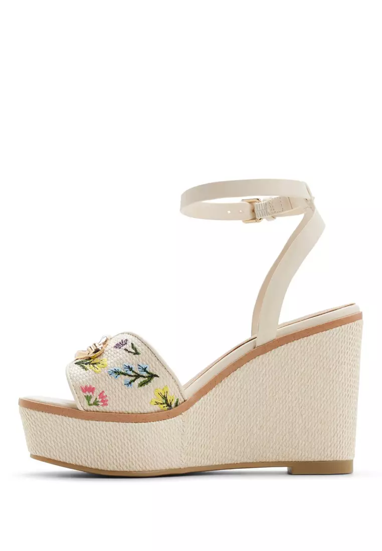 Carrabririel Wedges