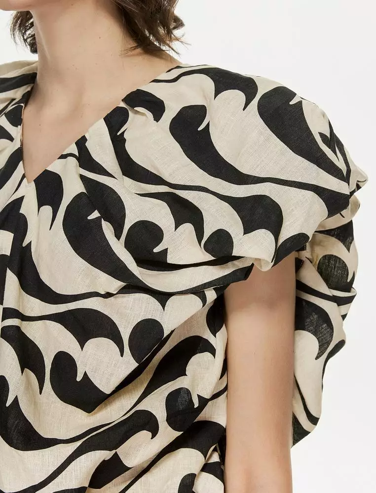 Eco-Friendly V-Neck Oversized Streetwear Sleeveless Top