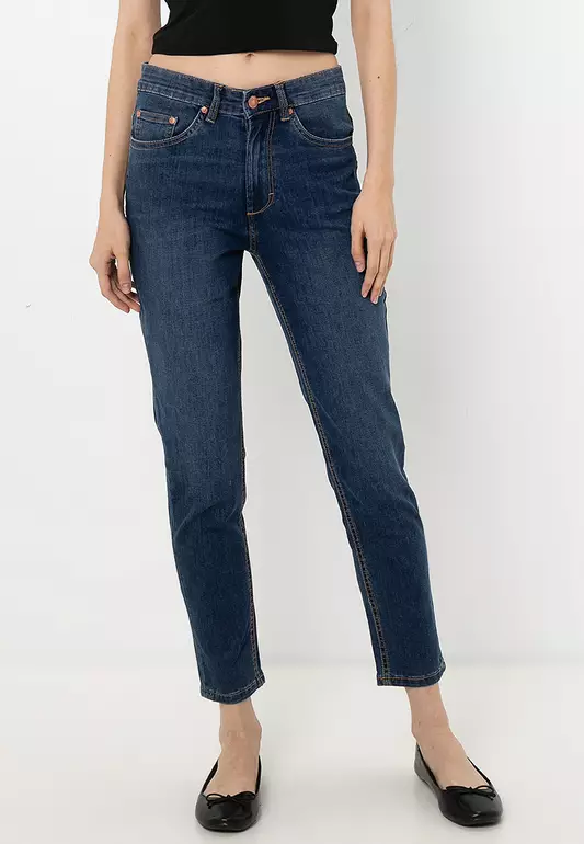 Quantic Mom Tapered Jeans