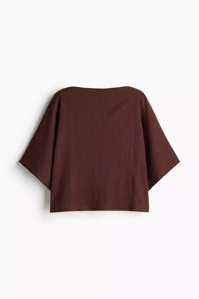 Crinkled boat-neck top