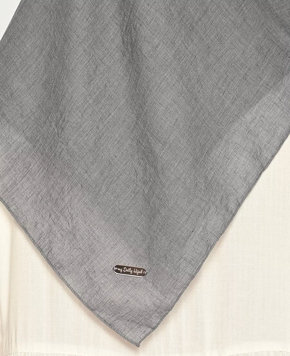 Hijab Segi Empat Voal Irania Grey