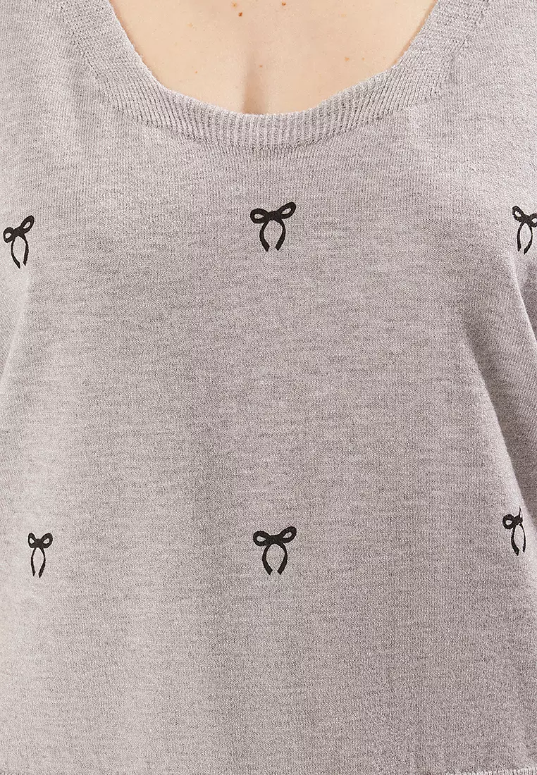 Gray Special Yarn Square Neck Heart Printed Knitted Thin Blouse