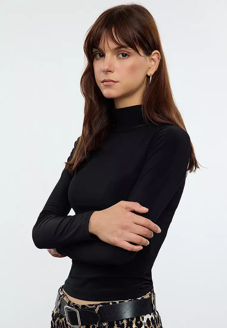 Mock Neck Long Sleeves Top