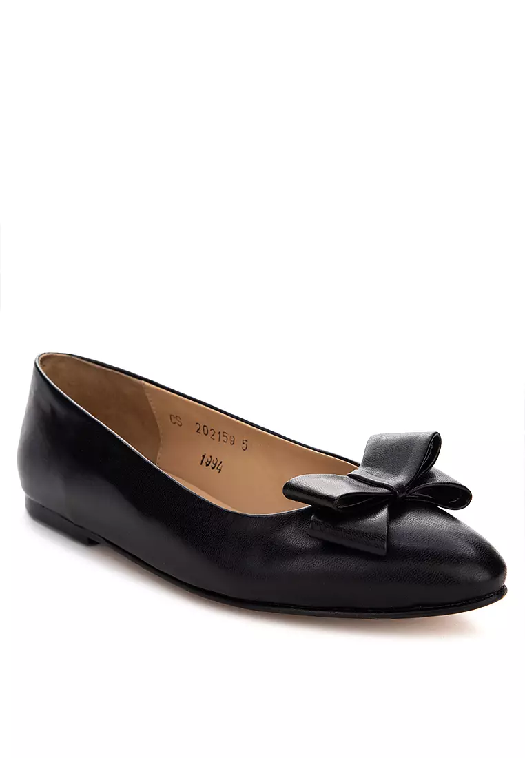 Discount on Carmelletes  shoes - SKU: Pointed Ballet Flats With Ribbon