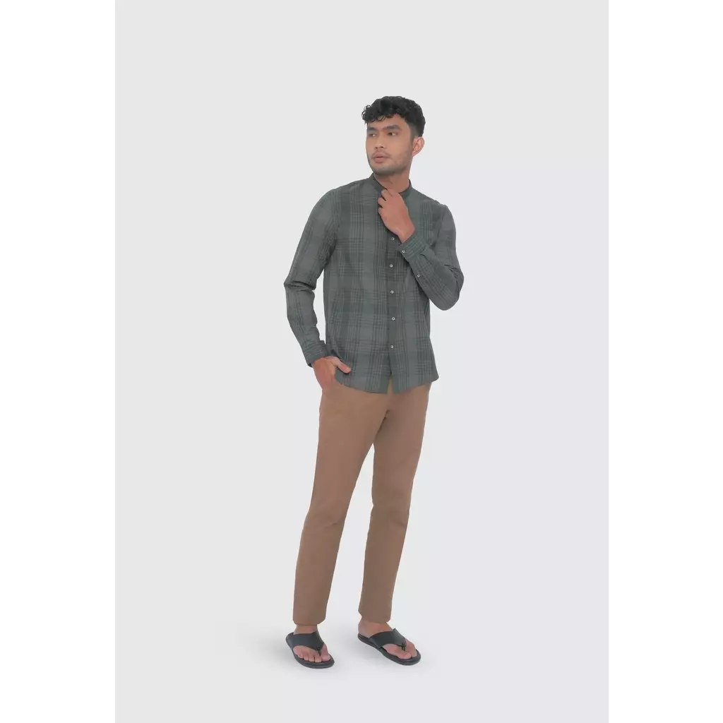 MOC Kemeja Lengan Panjang Pria Slim Fit ELTON - OLIVE