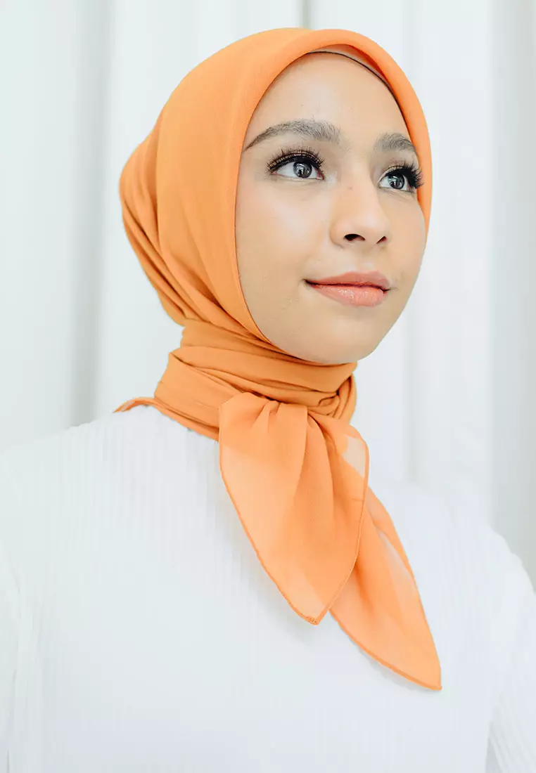 Polly Cotton (Hijab Segiempat Bella Square) Soft Orange