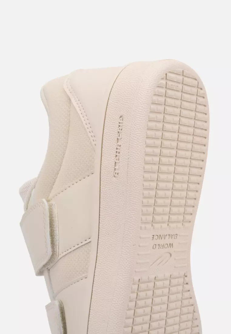 NERINE Women's Lifestyle Classic Shoes