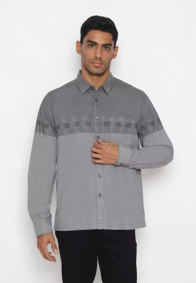 POLICE Kemeja Border Printing Regular Fit Lengan Panjang Pria
