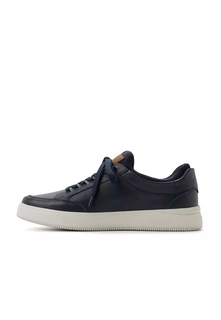 Shadwell Low-Top Sneakers