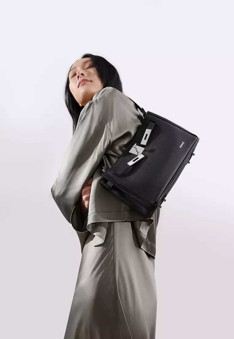 SAOIRSE Soft Structural 扣子皮帶迷你袋 II - 奶沙色