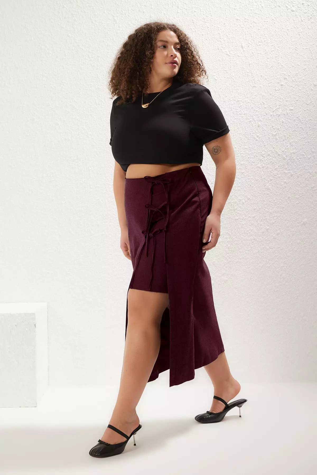 Plus Size Ribbon Midi Skirt