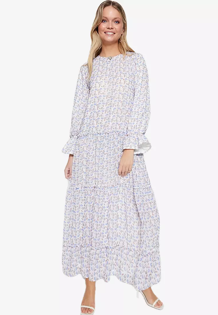 White maxi 2024 dress modest